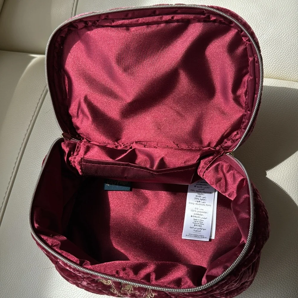 Harry Potter™‎ Gryffindor™ Velvet Train Case